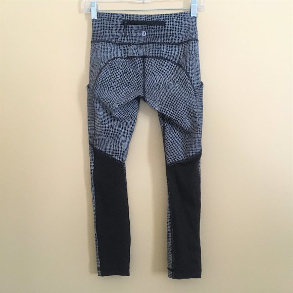 Lululemon Speed Tight V Fall Net Crop Leggings 2 Athletic Running Gym Workout - Picture 12 of 13